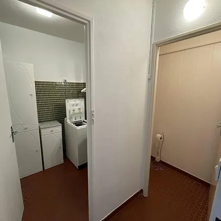 Apartment T3 Climatise, 6 Pers, Proche Et Commerces, Parking Prive, Animaux Admis - Fr-1-106-104 *